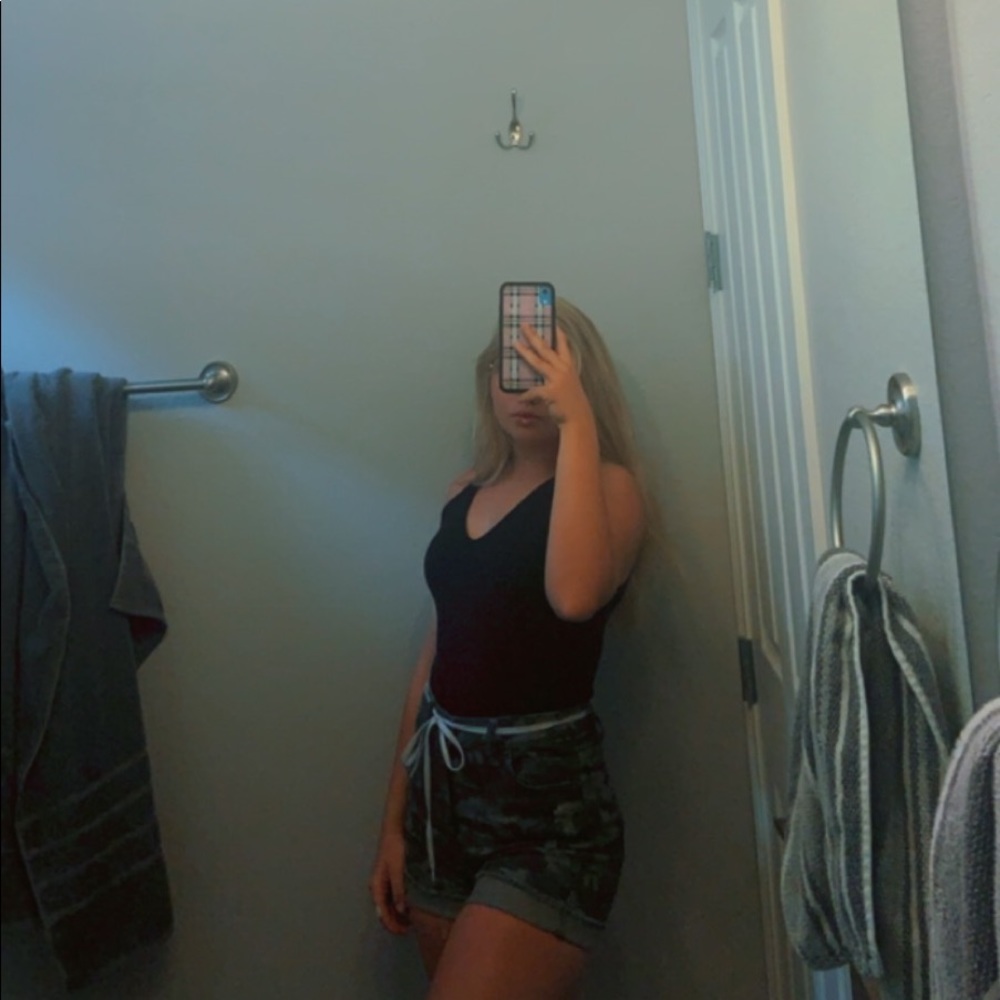 Meet your Posher, Regan